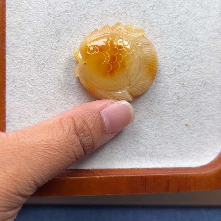 琥珀未镶嵌珠宝奇石M289号锦鲤鱼
