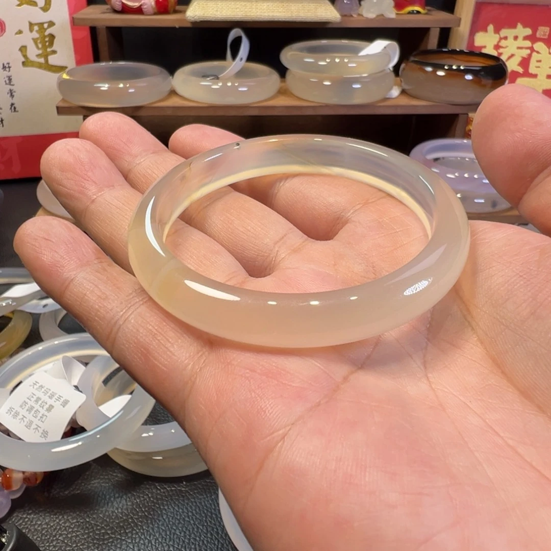 玛瑙/玉髓手镯未镶嵌x