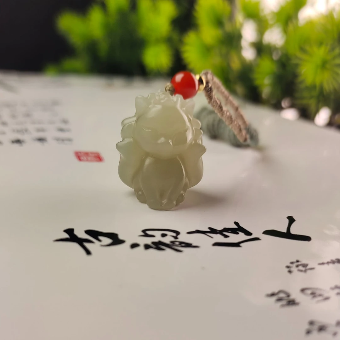 和田玉吊坠挂件立体九尾狐