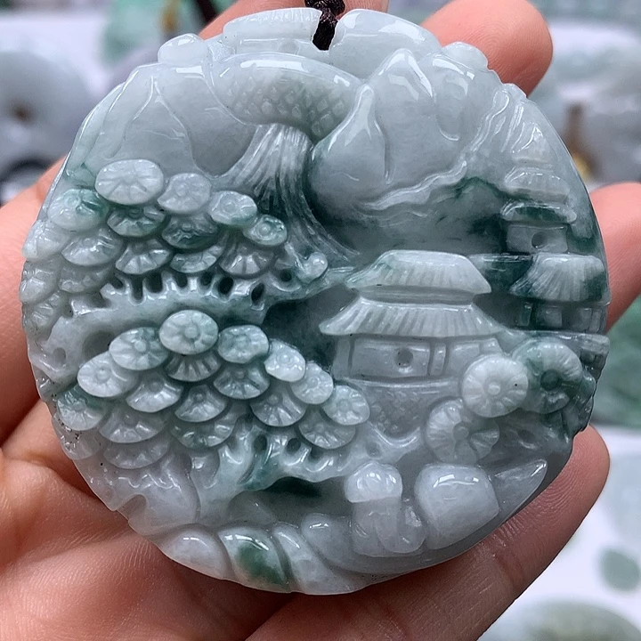 翡翠未镶嵌颈饰山水两面工艺福利卡厚15+