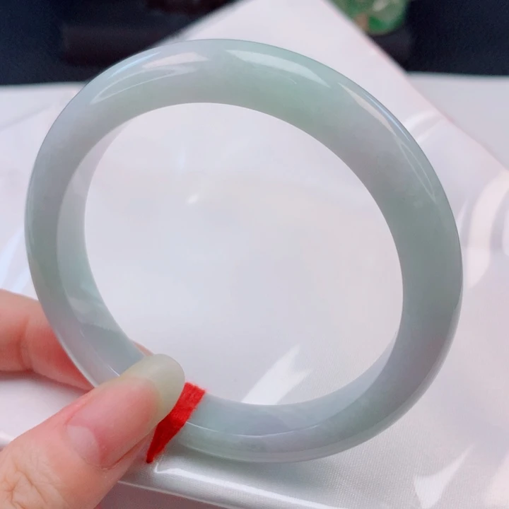 翡翠手镯未镶嵌57圈