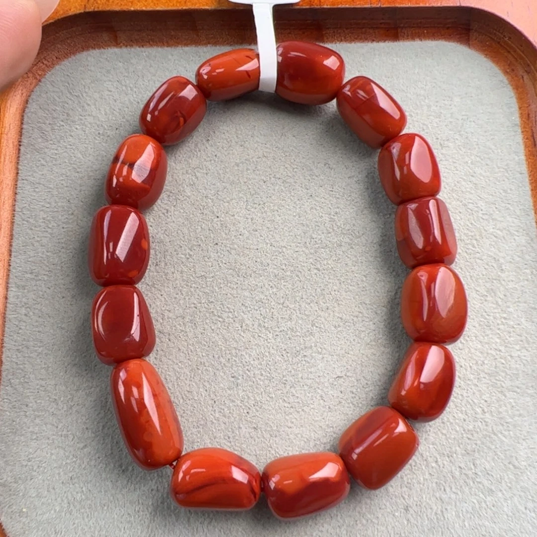 南红玛瑙未镶嵌（牛血俏色随型9-10mm