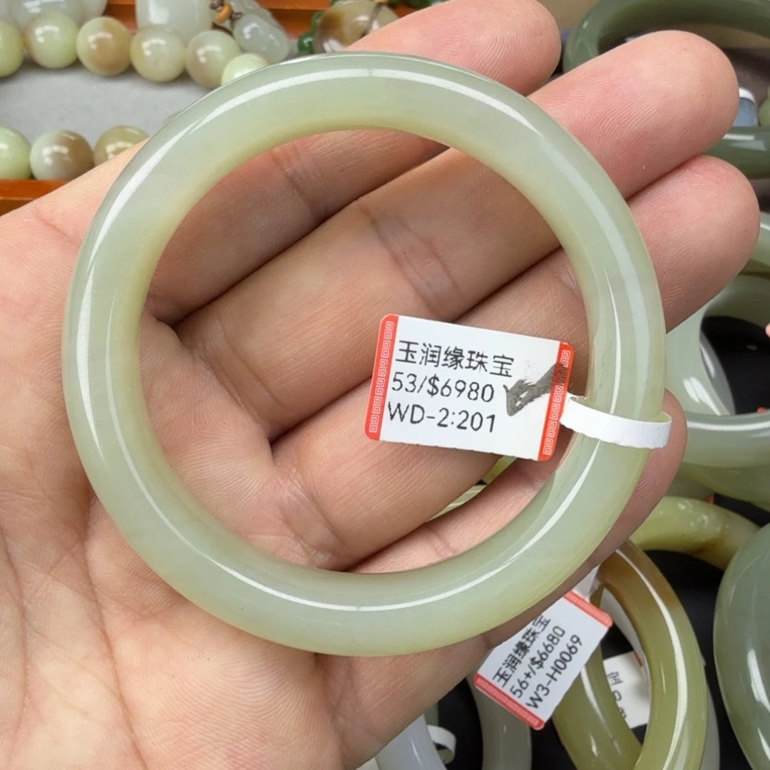 和田玉（糖玉）未镶嵌手镯