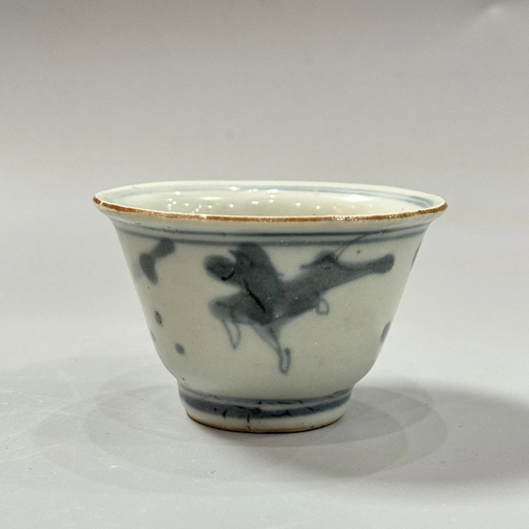 青花天马纹杯 口径7