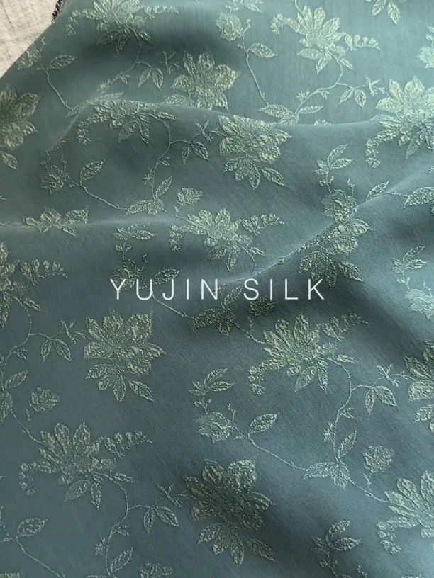 「刮染碎花」YUJIN SILK 刮染冠乐绉桑蚕丝114门幅22姆米左右