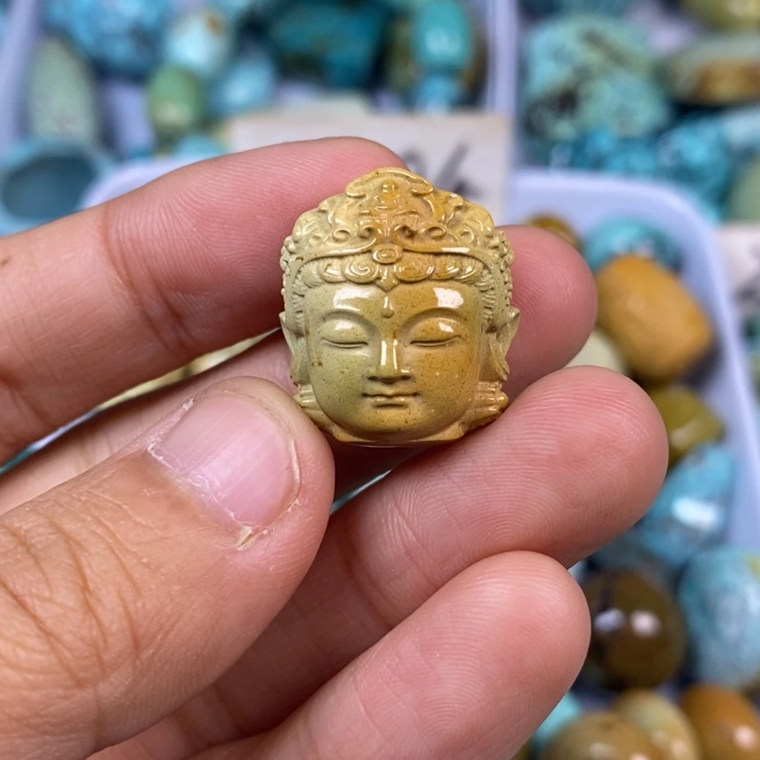 绿松石未镶嵌颈饰