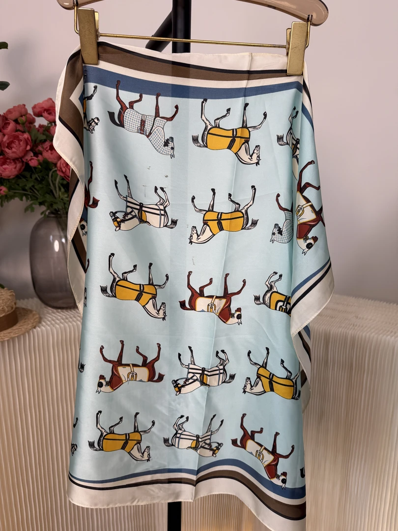 【深圳丽姐-念念】小方巾