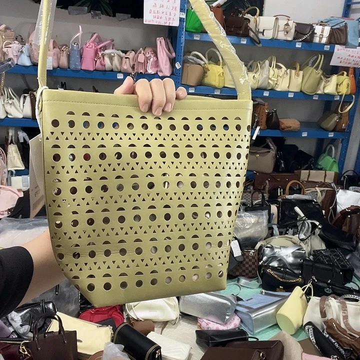 蚕丝健健康康平平安安