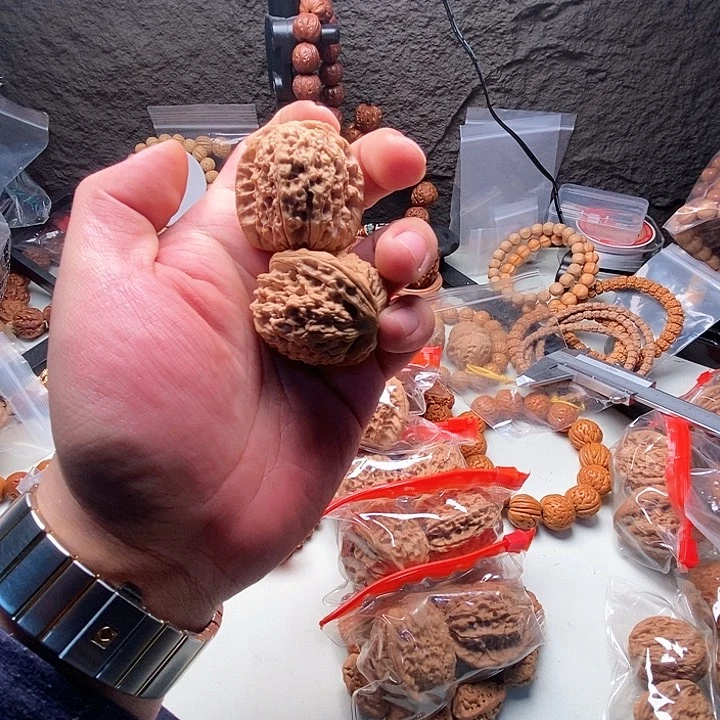 文玩核桃把件马老四