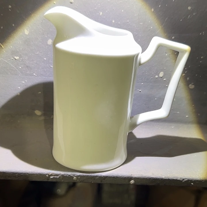 国营尾货骨瓷奶杯一个
