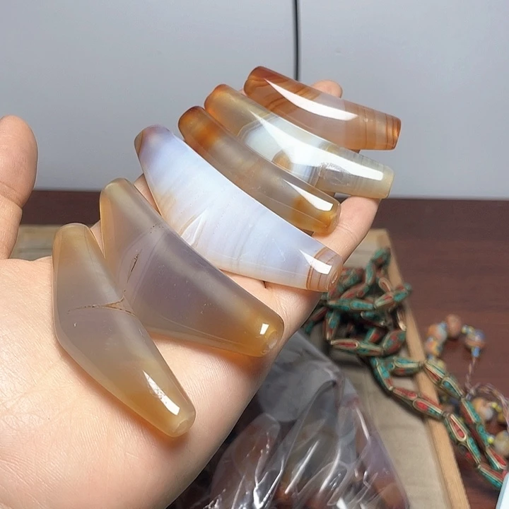 琉璃颈饰2号玛瑙一颗，喊我选，别拍链接