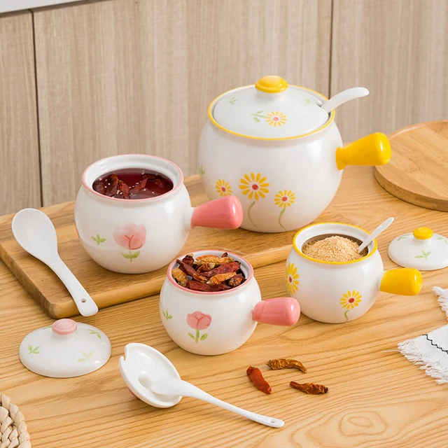 厨房可爱陶瓷带手柄调味罐耐热耐高温油泼辣子罐家用带盖勺猪油罐