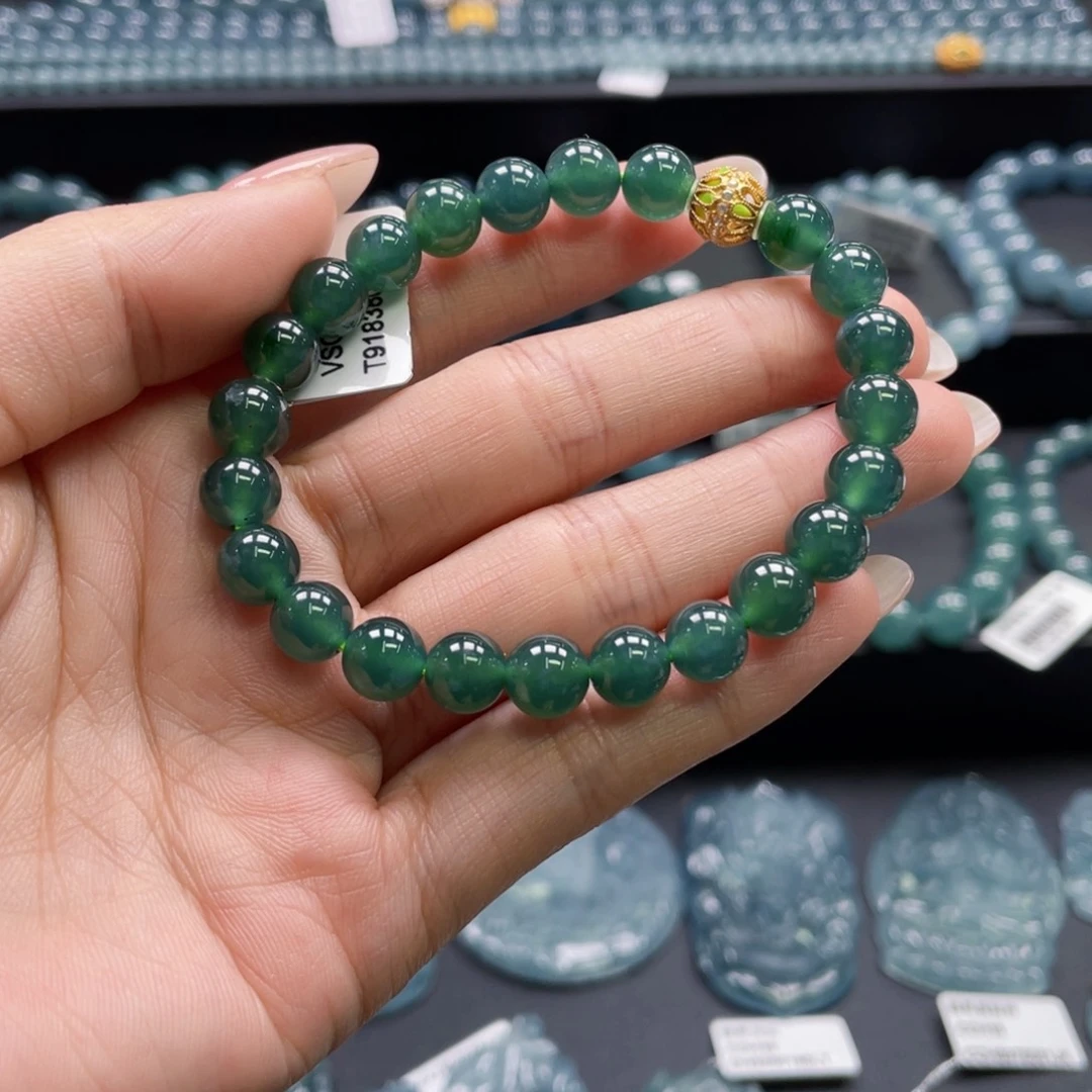 翡翠未镶嵌颈饰卡8