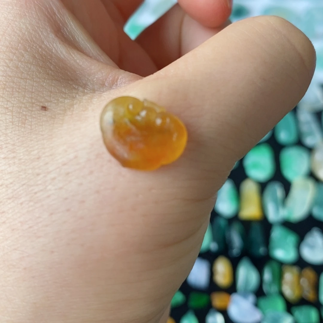 定制翡翠未镶嵌如意锁