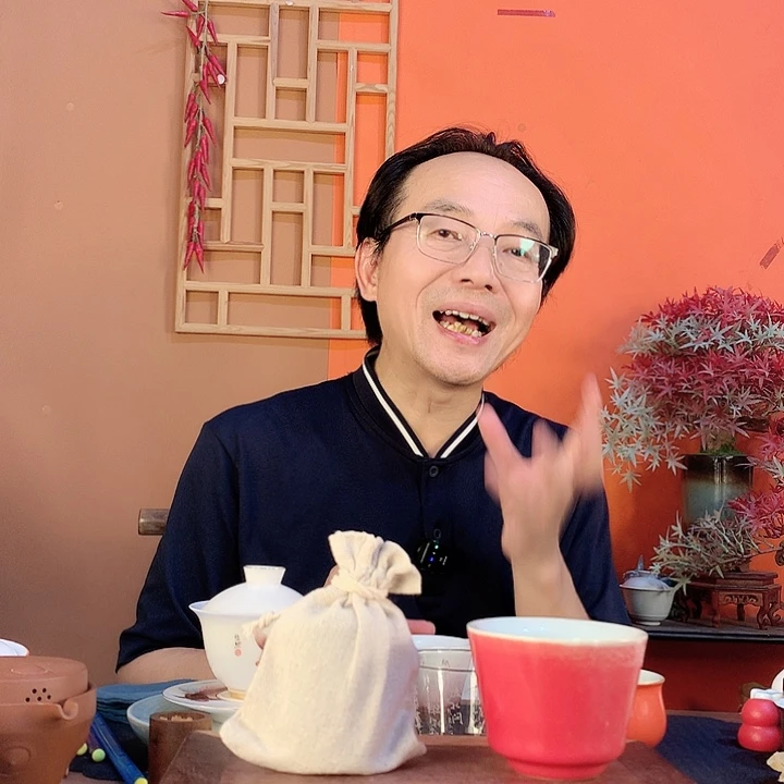 高山生态小罐茶含主人杯
