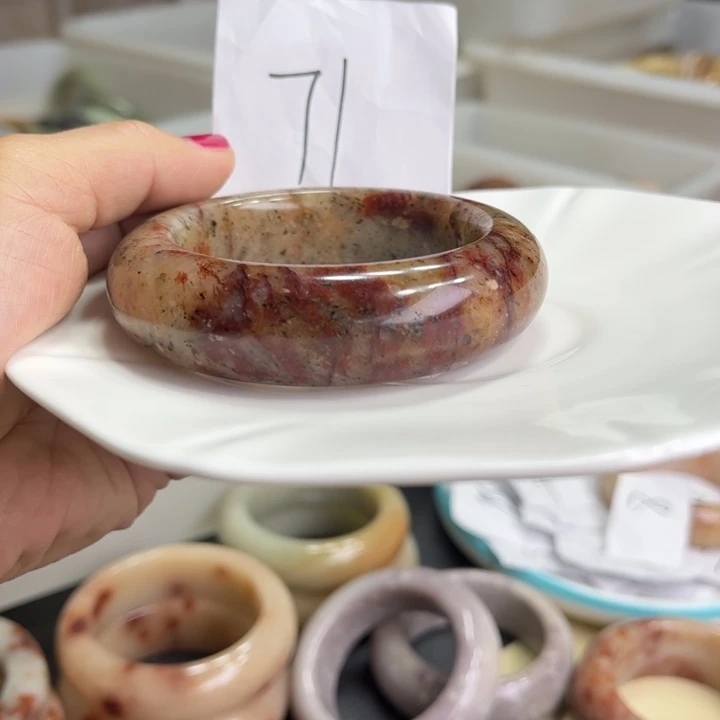 石英质玉微瑕56未镶嵌