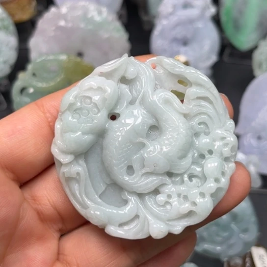 翡翠未镶嵌颈饰翡翠