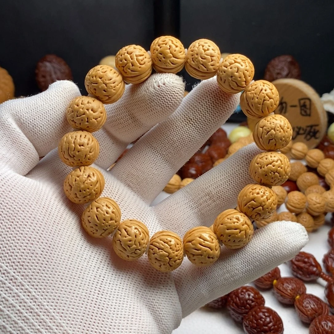 大***g吊坠桃核啊啊啊啊啊啊阿