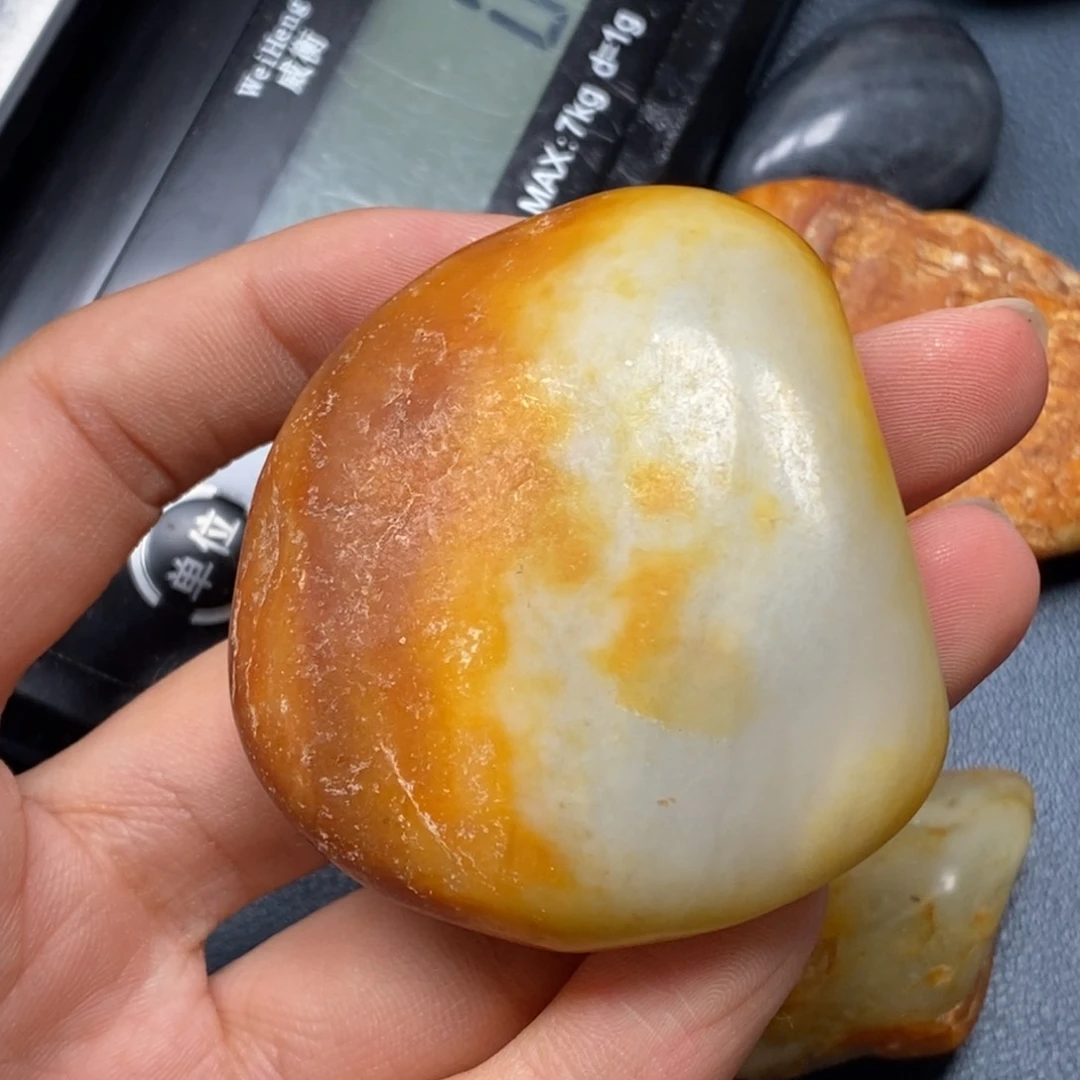 和田玉（糖玉）未镶嵌挂件