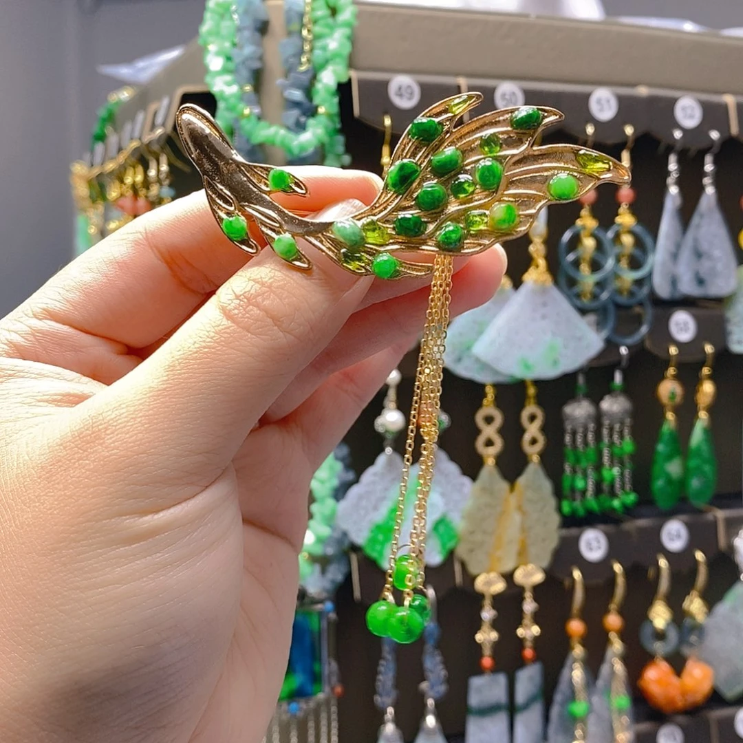 未镶嵌翡翠耳饰翡翠