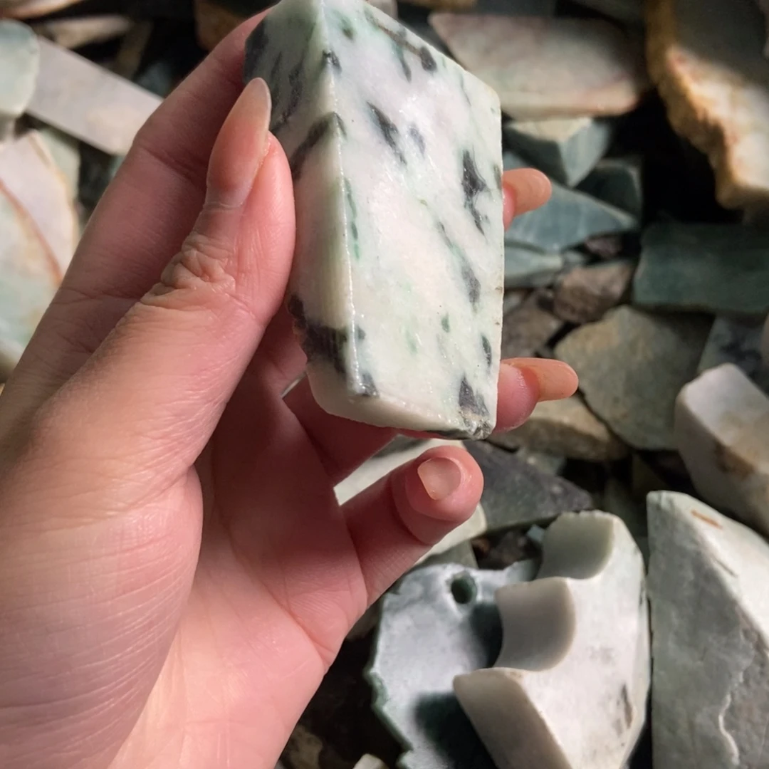 翡翠未镶嵌挂件天然翡翠