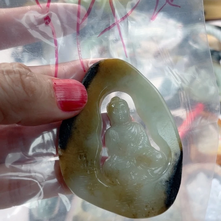 清***月翡翠未镶嵌颈饰成品