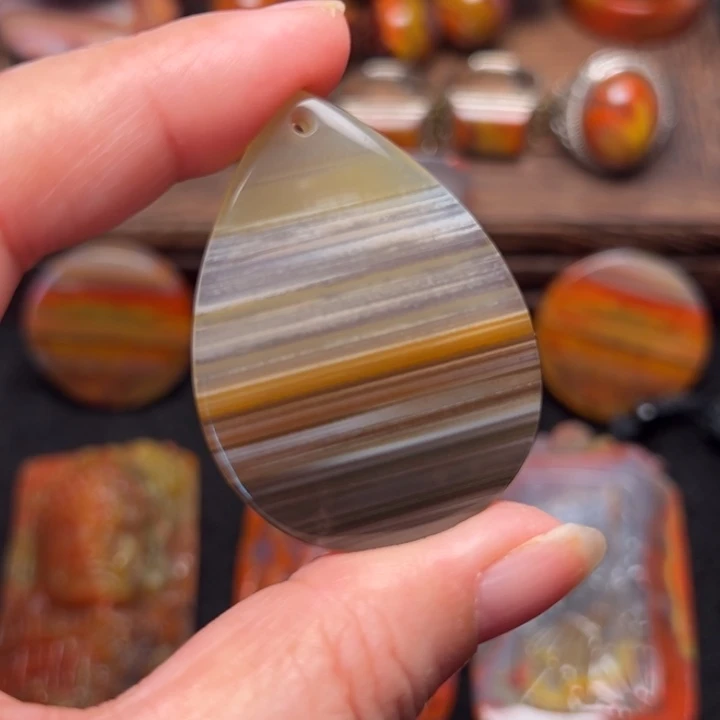 玛瑙/玉髓未镶嵌颈饰