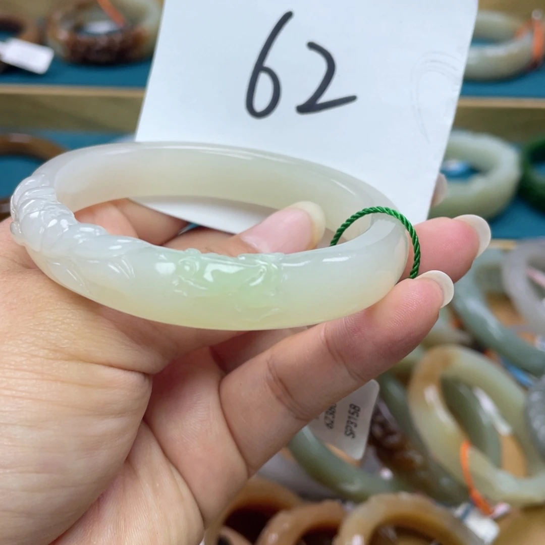 未镶嵌手镯和田玉圈口58
