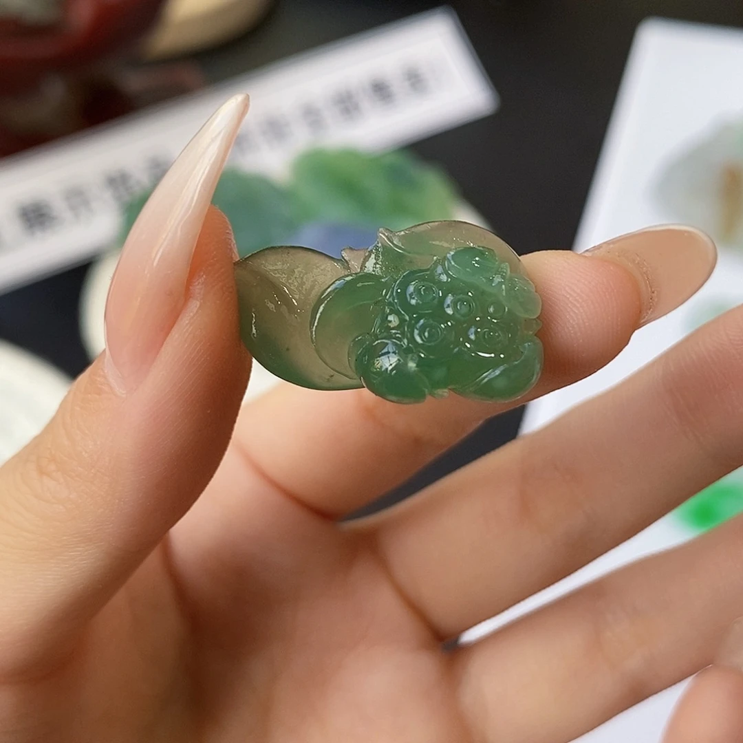 未镶嵌定制翡翠未镶嵌定制翡翠