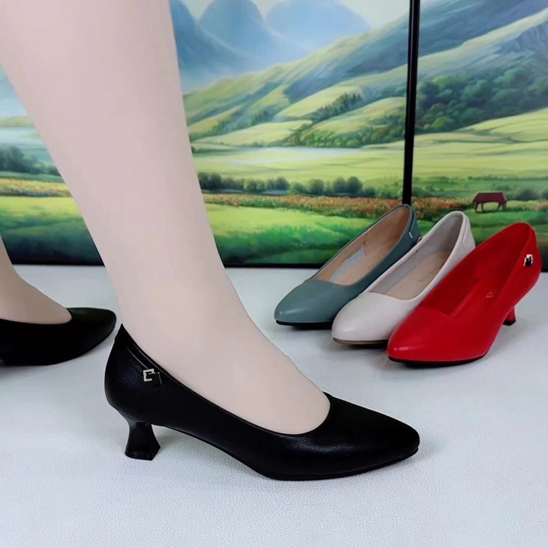 春季新款时尚3公分低跟女单鞋舒适百搭职业浅口女单鞋妈妈鞋