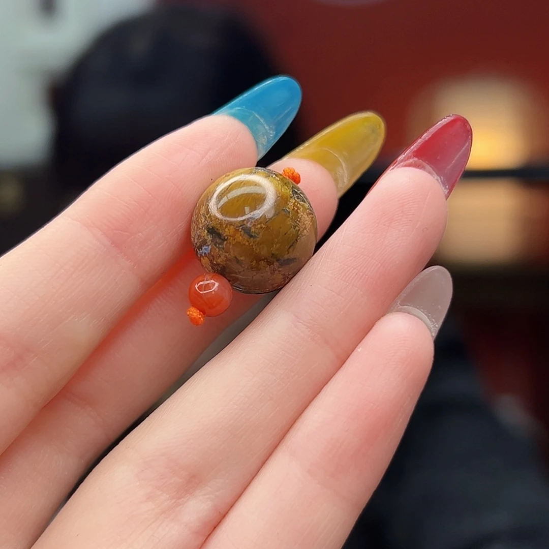 南红玛瑙未镶嵌珠宝奇石