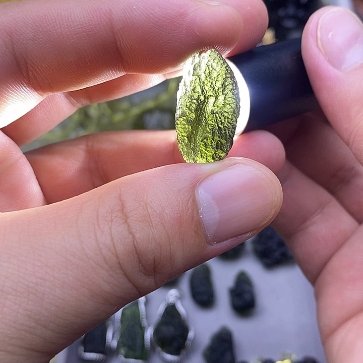 非金属玻璃捷克原石