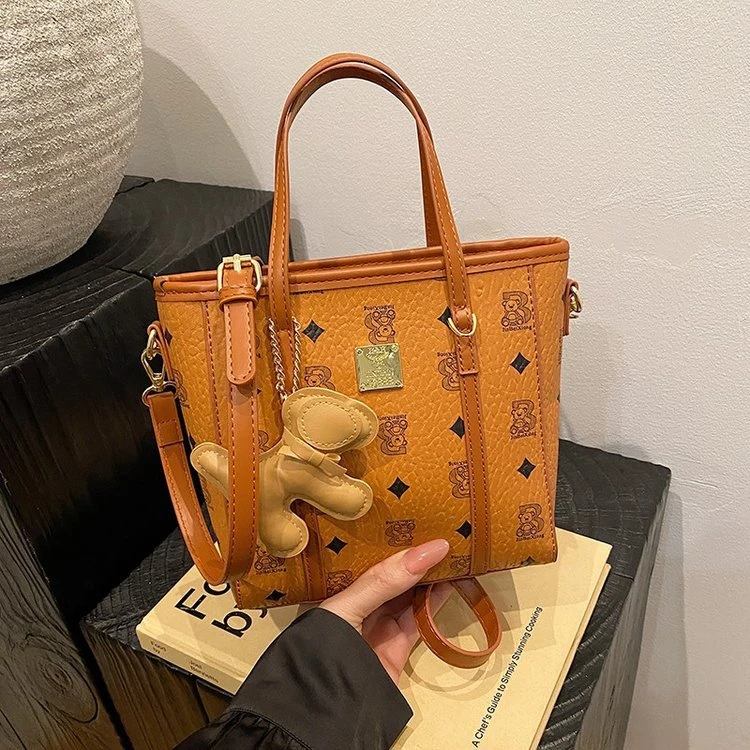 今年流行爆款包包女秋冬季百搭新款时尚斜挎包女士手提水桶包单肩