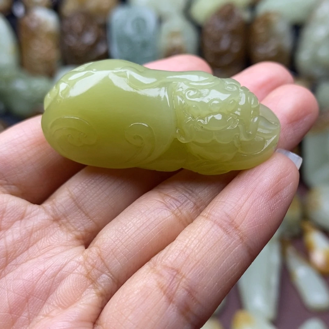 和田玉（糖玉）未镶嵌颈饰