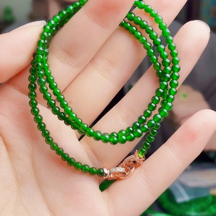 翡翠未镶嵌颈饰多样性