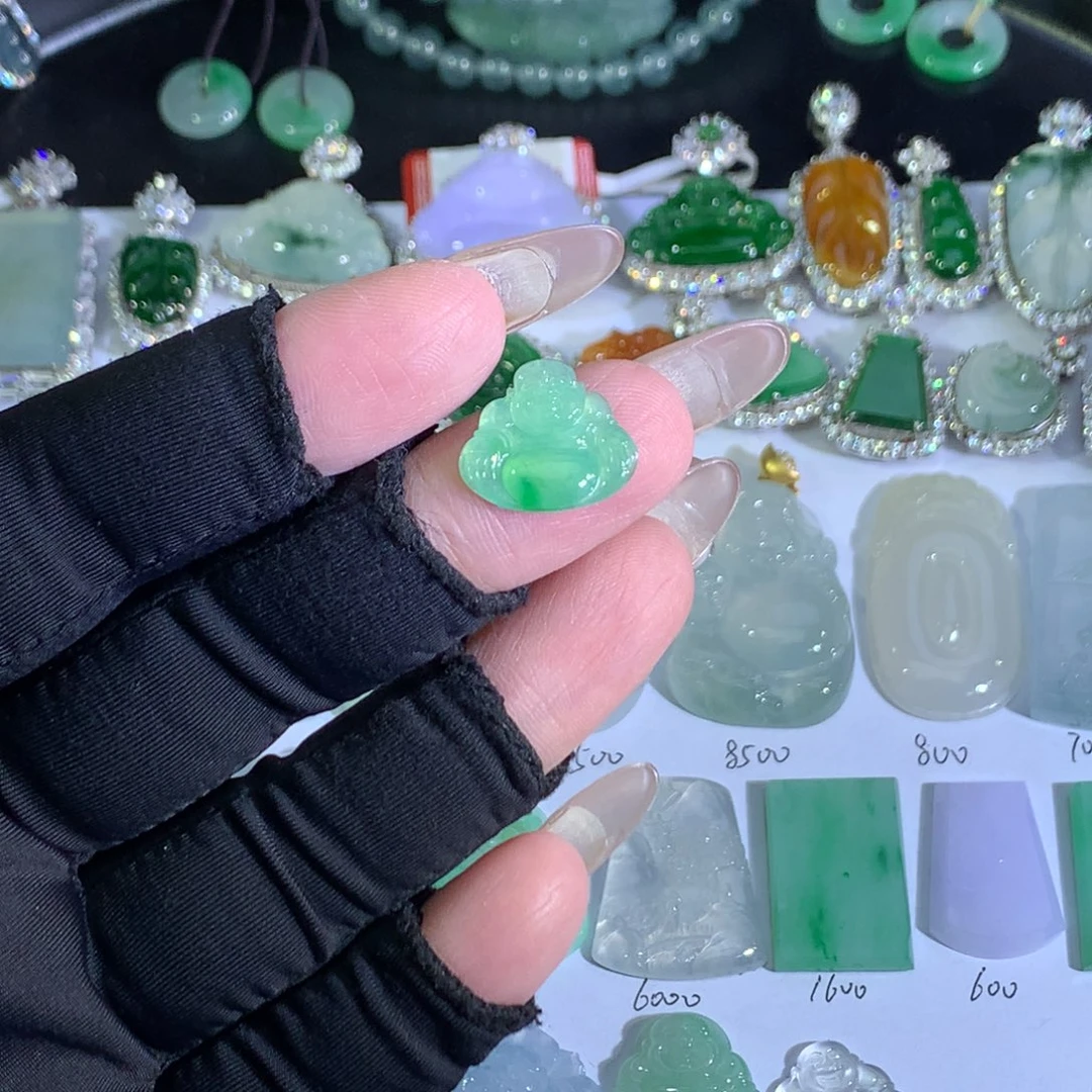 翡翠未镶嵌吊坠(不含链)绿佛公