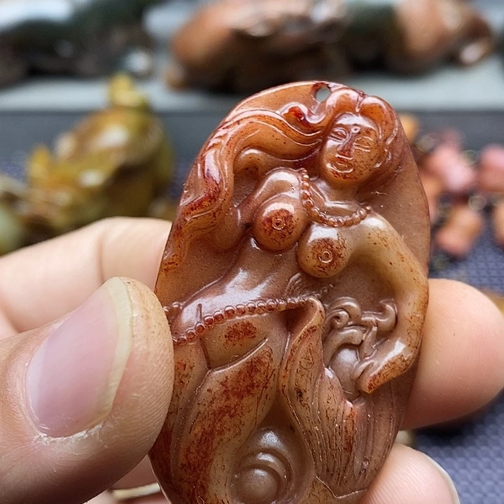 未镶嵌蛇纹石玉颈饰