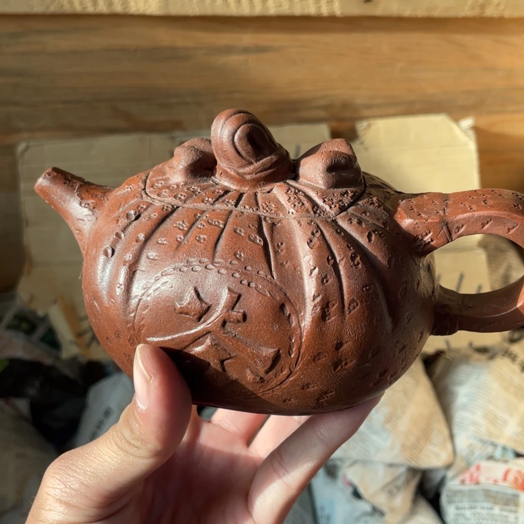紫砂茶壶老厂紫砂壶一件。