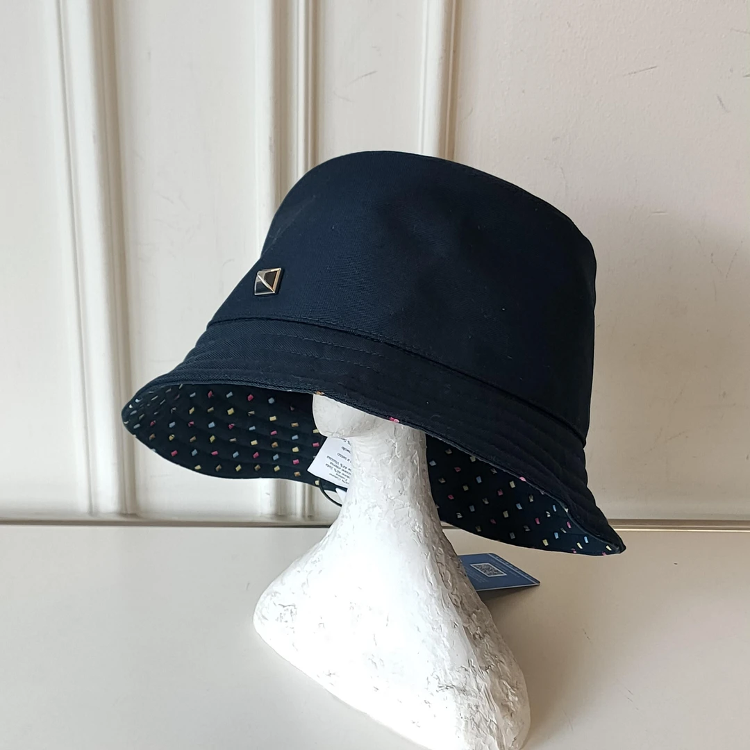 95新 Hermes/爱马仕 Azul-藏蓝色铆钉内波点渔夫帽/49624