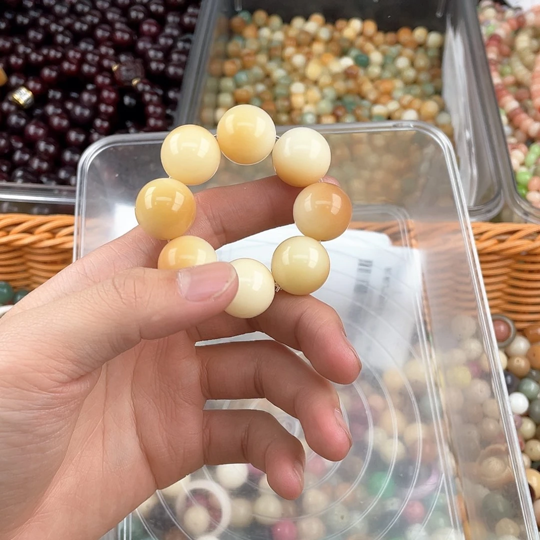 白玉菩提吊坠z17mm 10+5 瑕 不售后