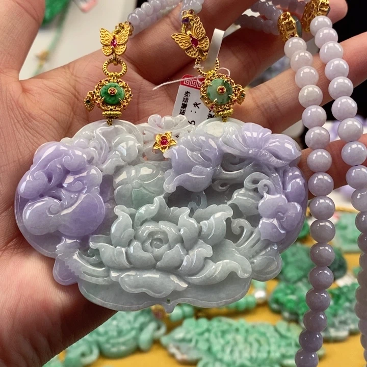 翡翠颈饰未镶嵌翡翠吊坠