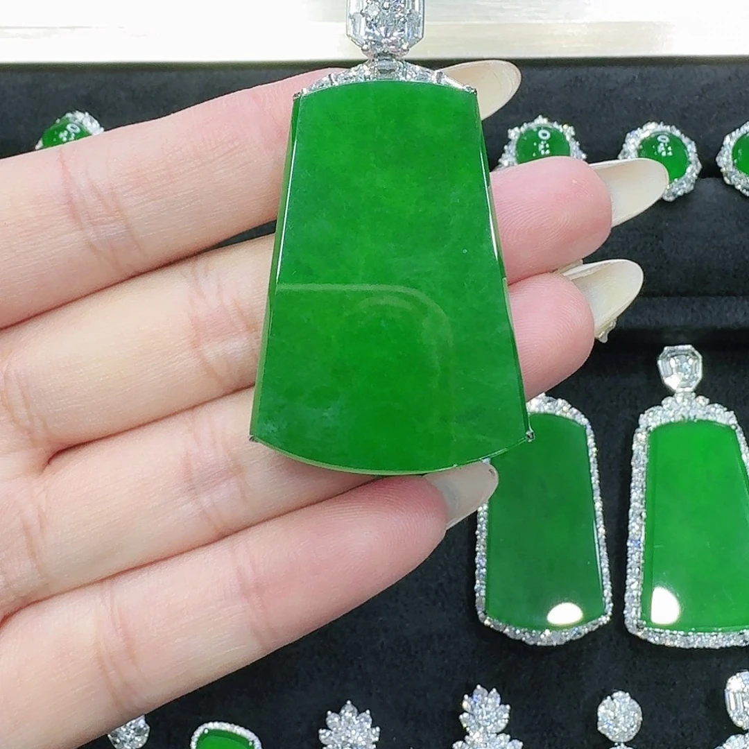 翡翠18K金镶嵌吊坠(不含链)无事牌