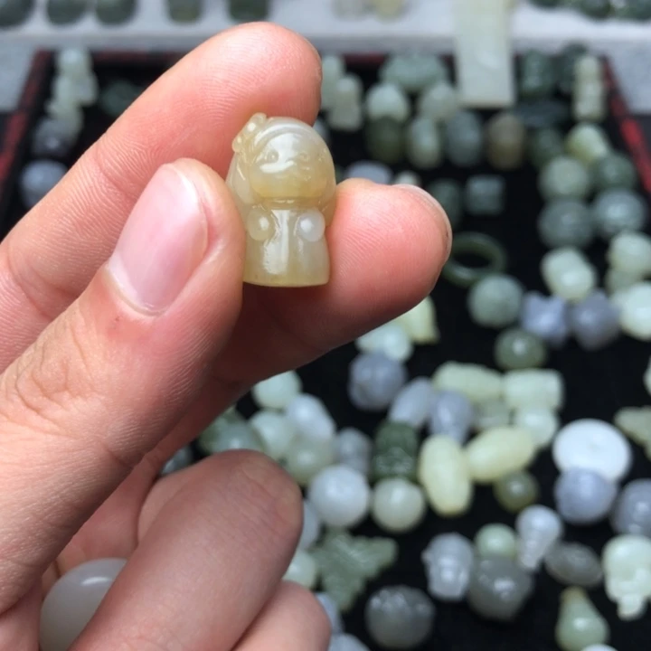 【闪购商品】和田玉未镶嵌颈饰-****?