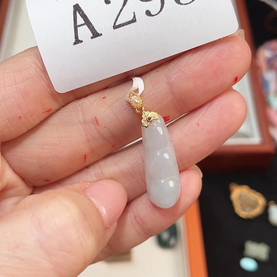 和田玉未镶嵌珠宝半成品A293