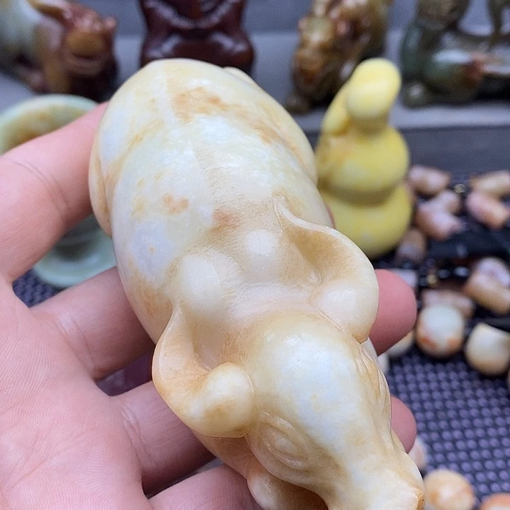 未镶嵌蛇纹石玉颈饰