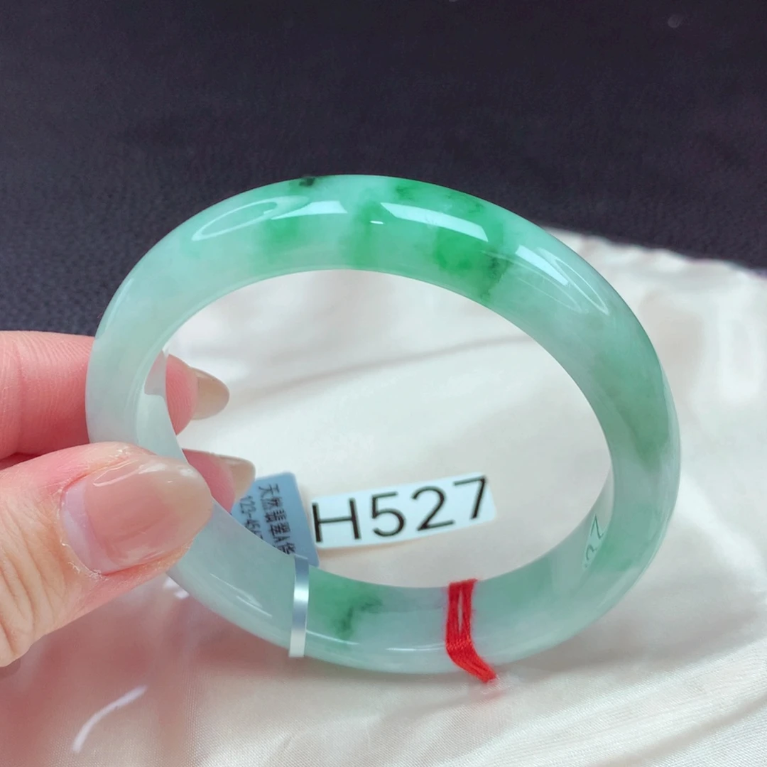 翡翠手镯未镶嵌手镯88