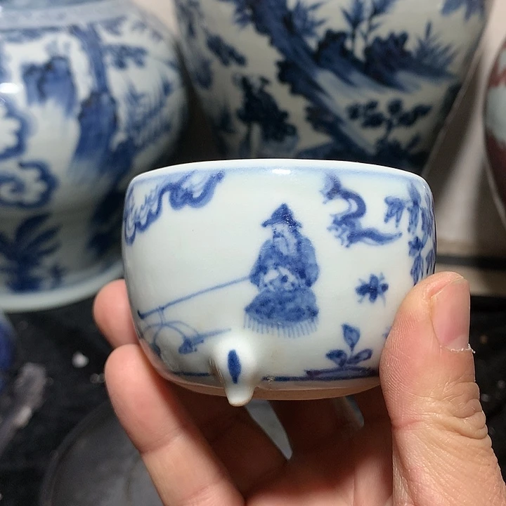 炉图*青花人物图瓷炉