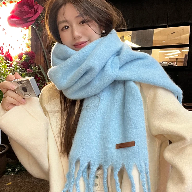 冬季保暖奶呼呼蓝色显白含羊毛纯色围巾女高级感加厚围脖长款披肩