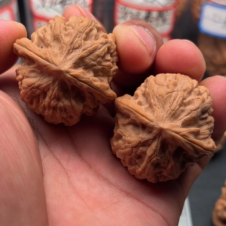 3***7把件文玩核桃靠山王39