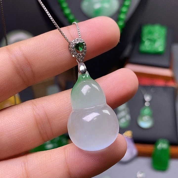 吊坠(赠链)未镶嵌翡翠
